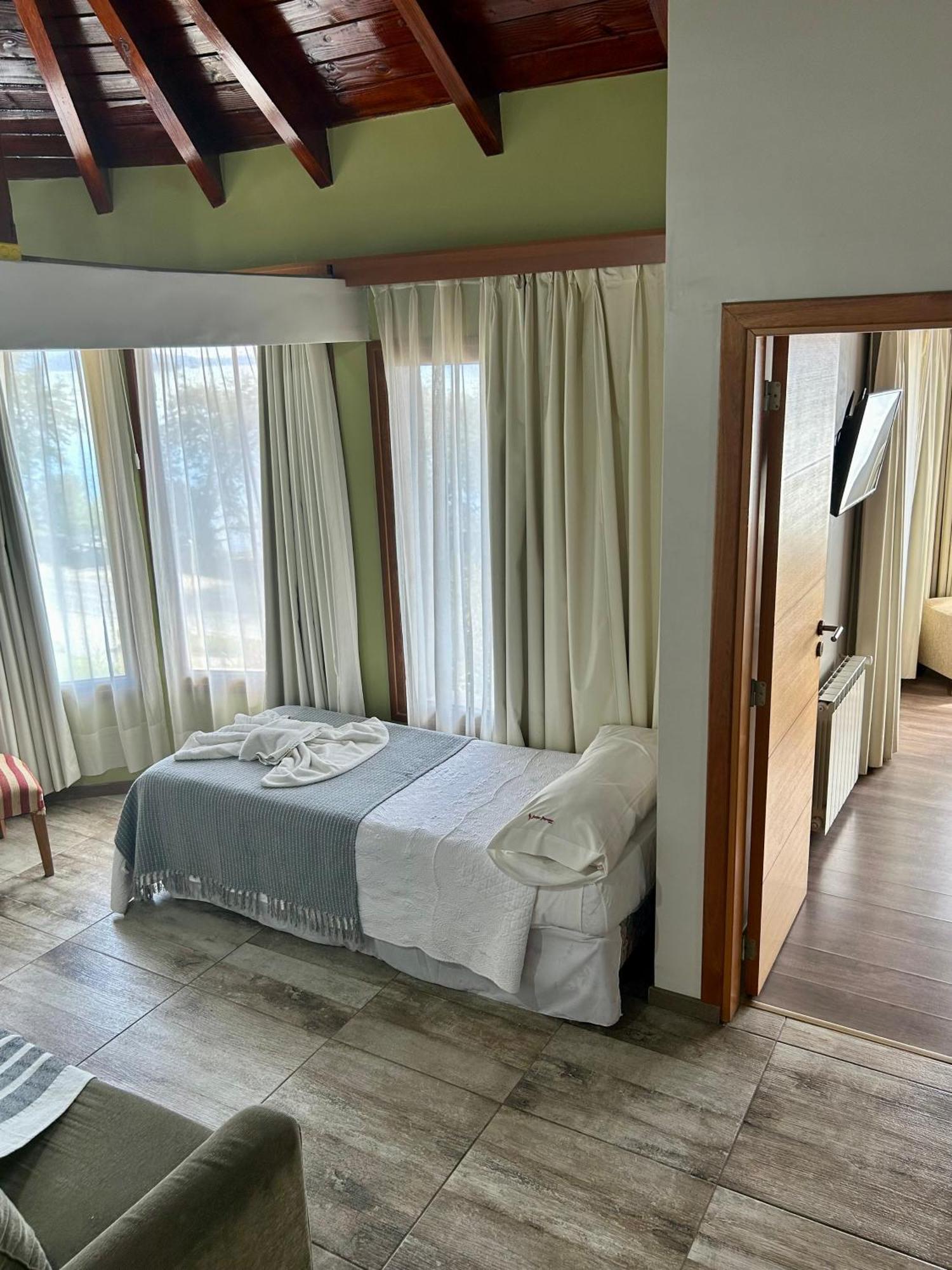 Bahia Paraiso Apart & Suites San Carlos de Bariloche Exterior foto